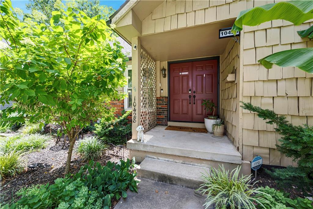 Photo 4 of 10428 GRAND Avenue