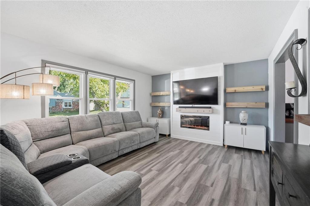 Photo 5 of 9221 Sturgeon Drive