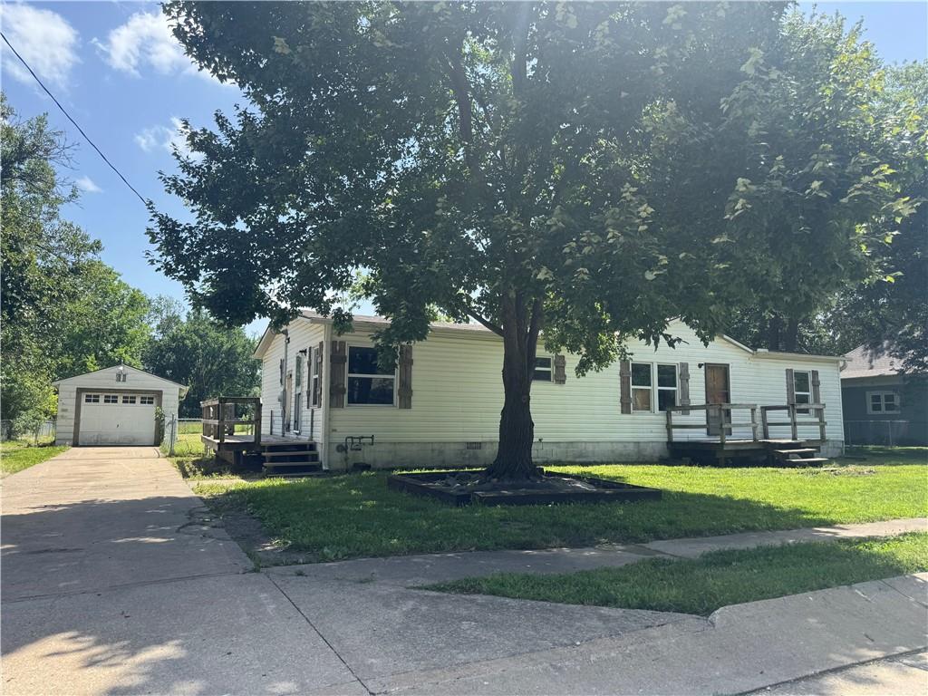 Photo of 107 W 1st Street