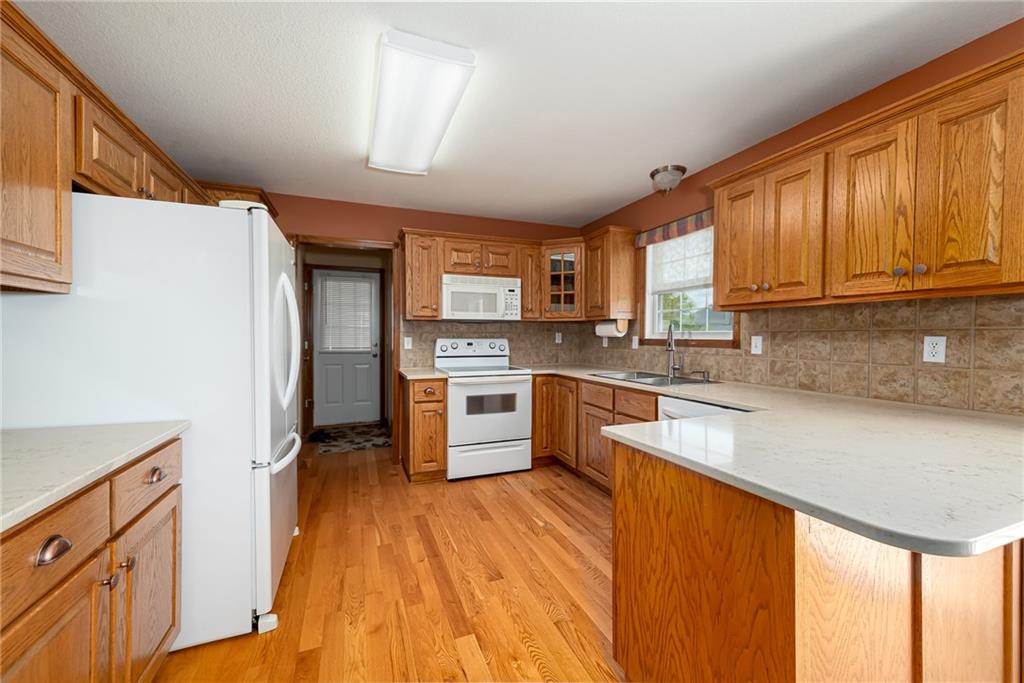 Photo 7 of 25029 Dehoff Road