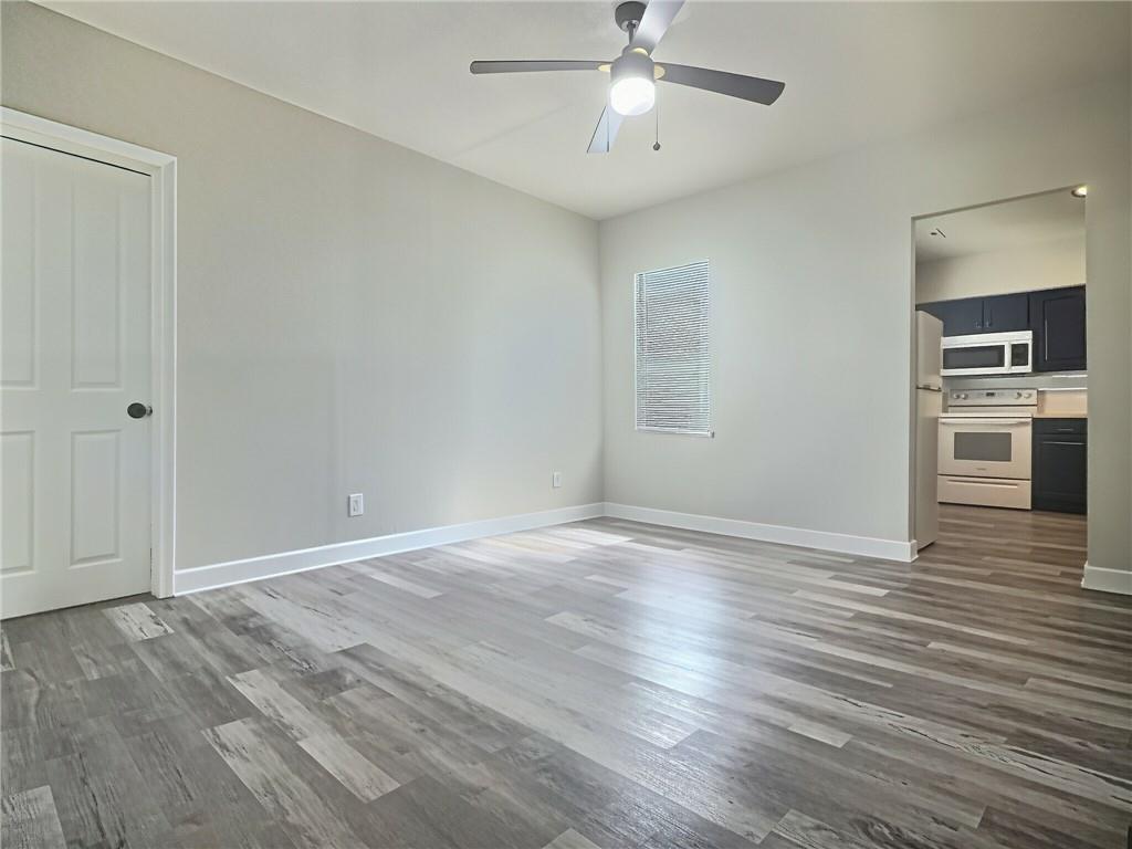 Photo 4 of 112 S Taylor Street