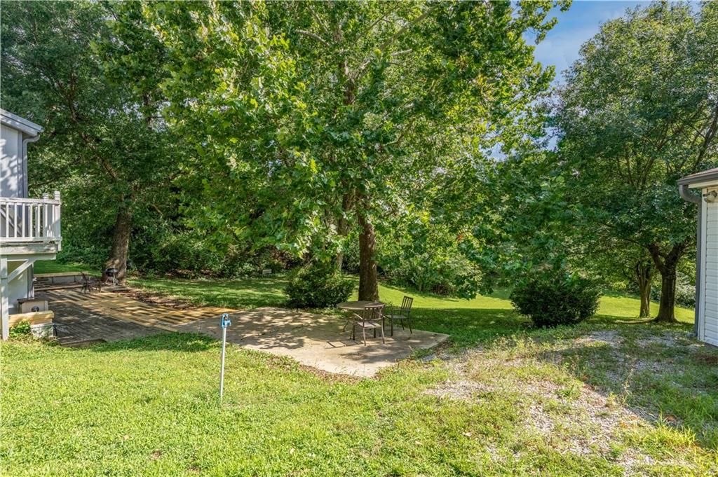 Photo 4 of 827 SE 425 Road