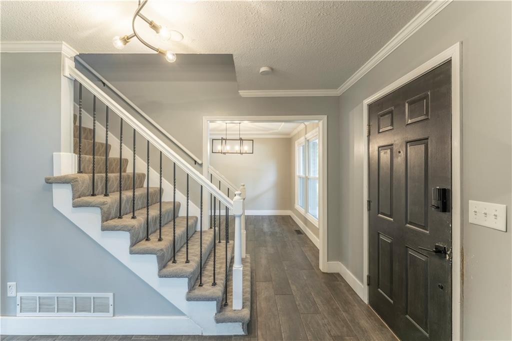 Photo 4 of 15026 W 146 Street