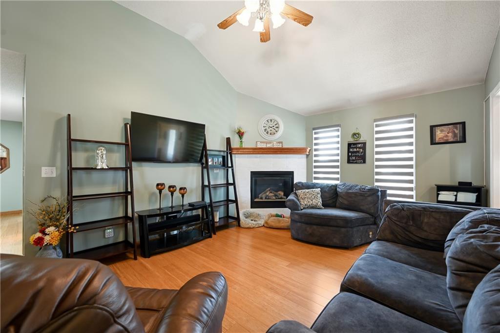 Photo 7 of 887 Glengera Street