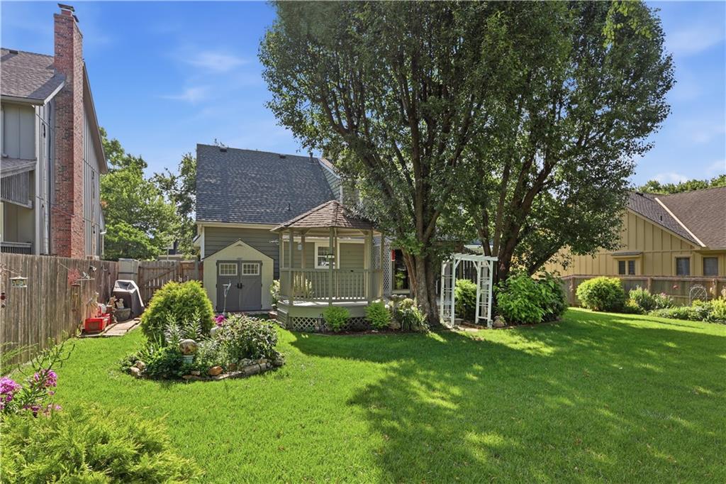 Photo 6 of 11724 Craig Street
