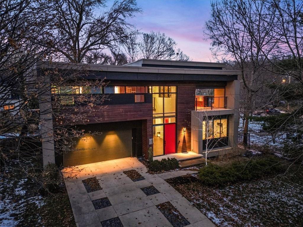 Photo 2 of 3906 W 69th Street