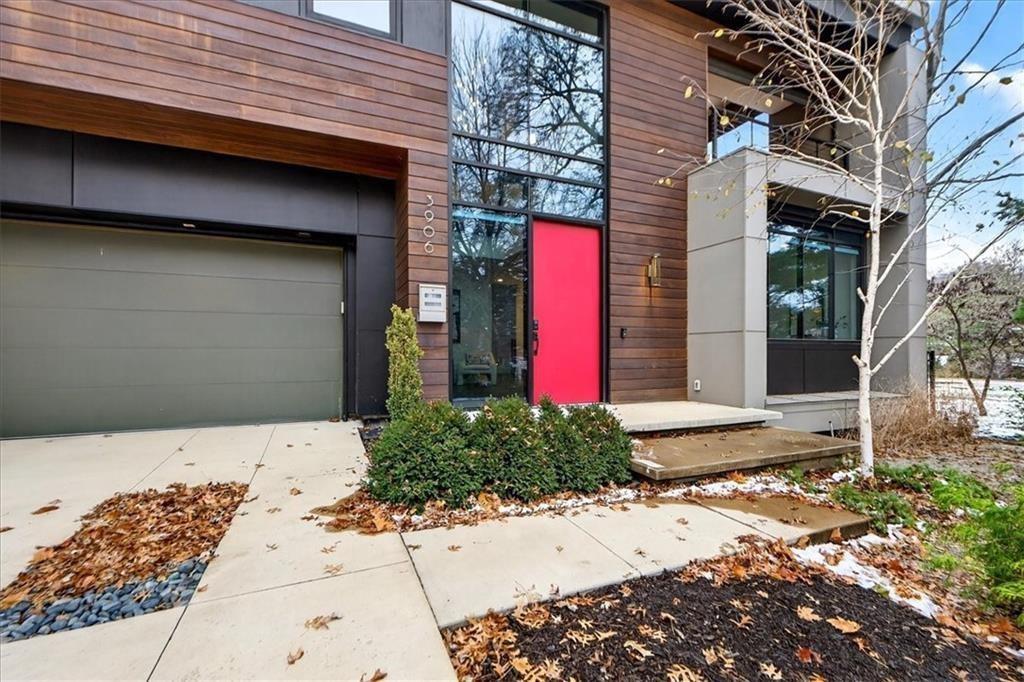 Photo 3 of 3906 W 69th Street