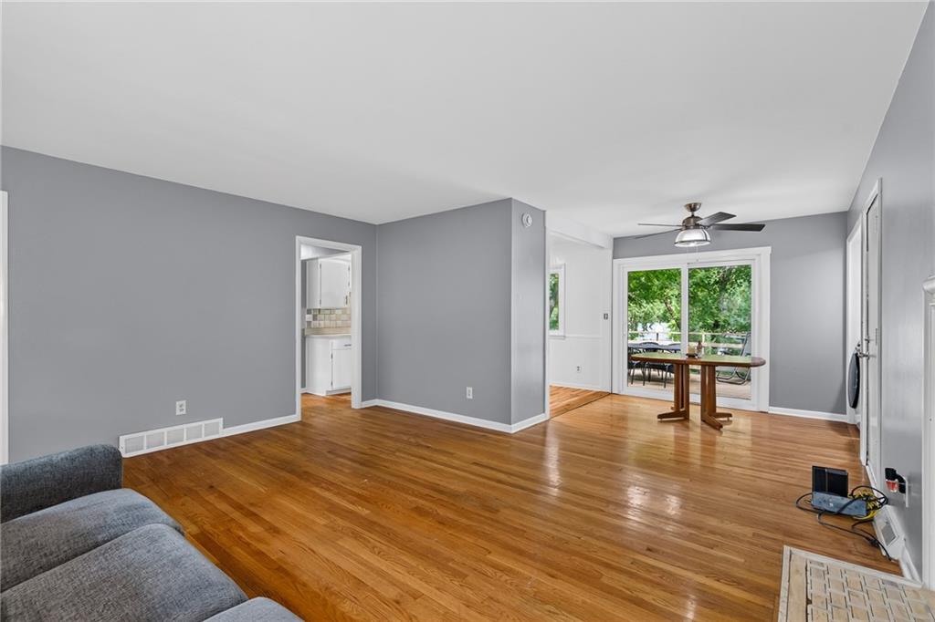 Photo 5 of 9255 Hemlock Street