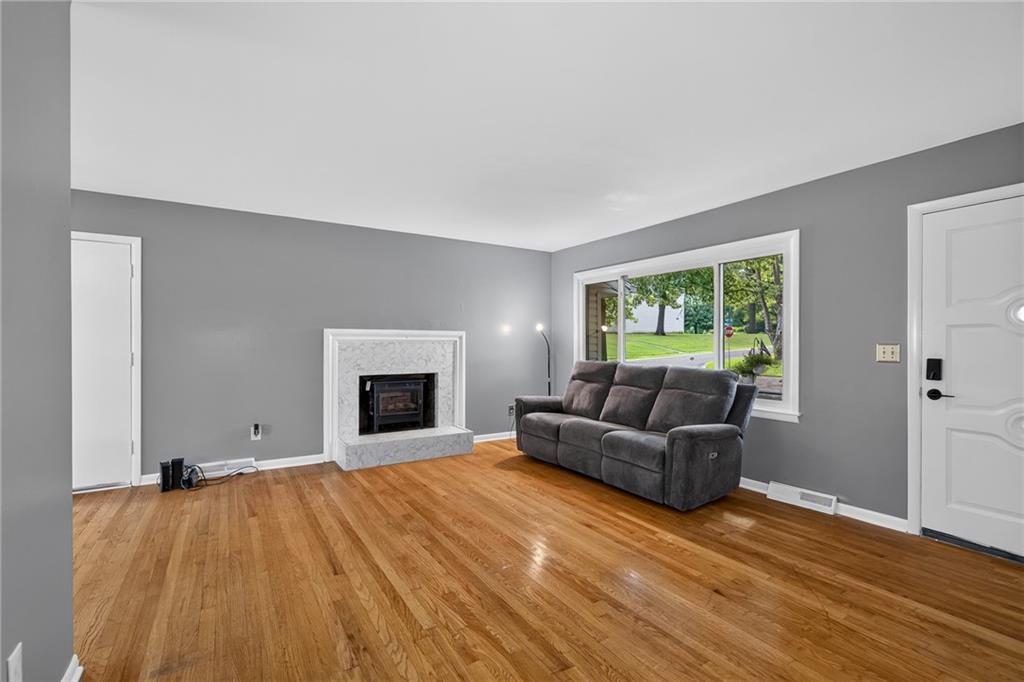 Photo 6 of 9255 Hemlock Street