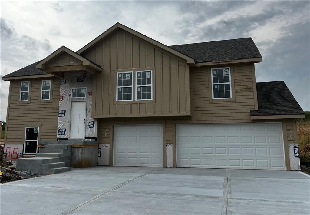 Photo of 515 Skyview Lane in Liberty, MO