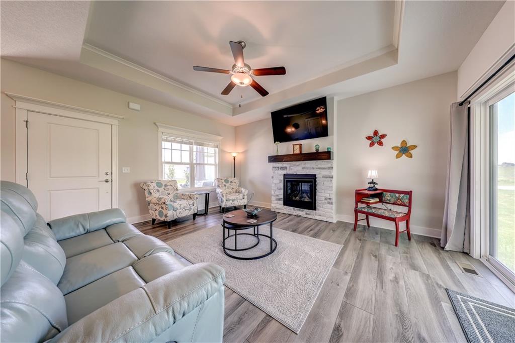 Photo 3 of 15761 Sheridan Place