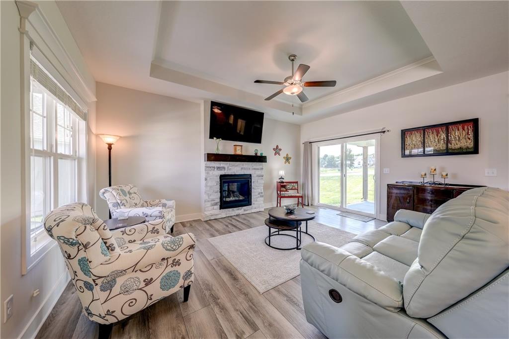 Photo 4 of 15761 Sheridan Place