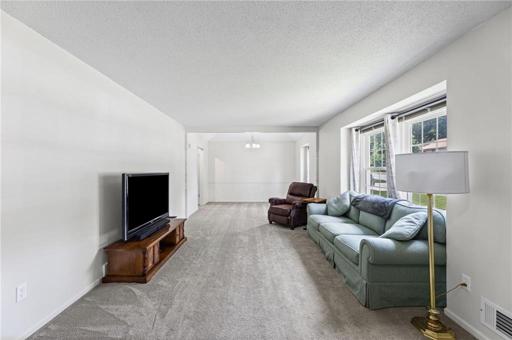 Photo 4 of 507 London Way