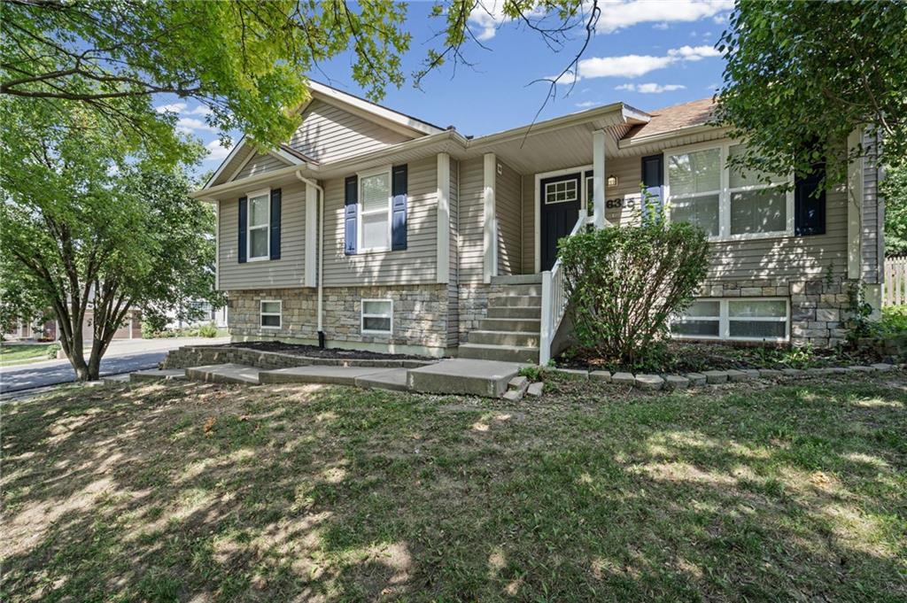 Photo of 6315 N Quincy Avenue
