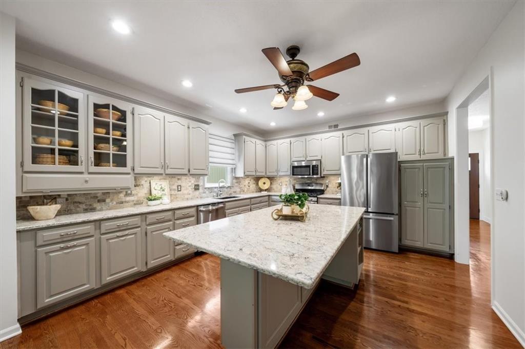 Photo 4 of 11208 W 117th Street