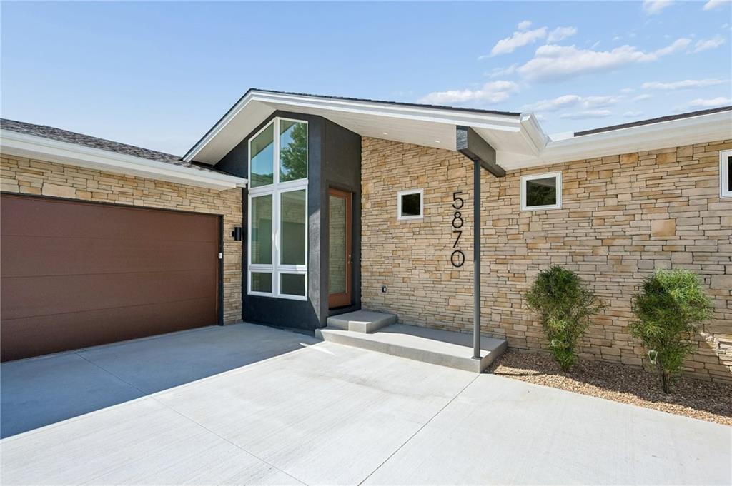 Photo 7 of 5870 Chateau Court