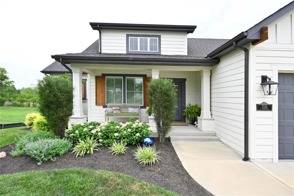 Photo 4 of 7035 N Ewing Avenue