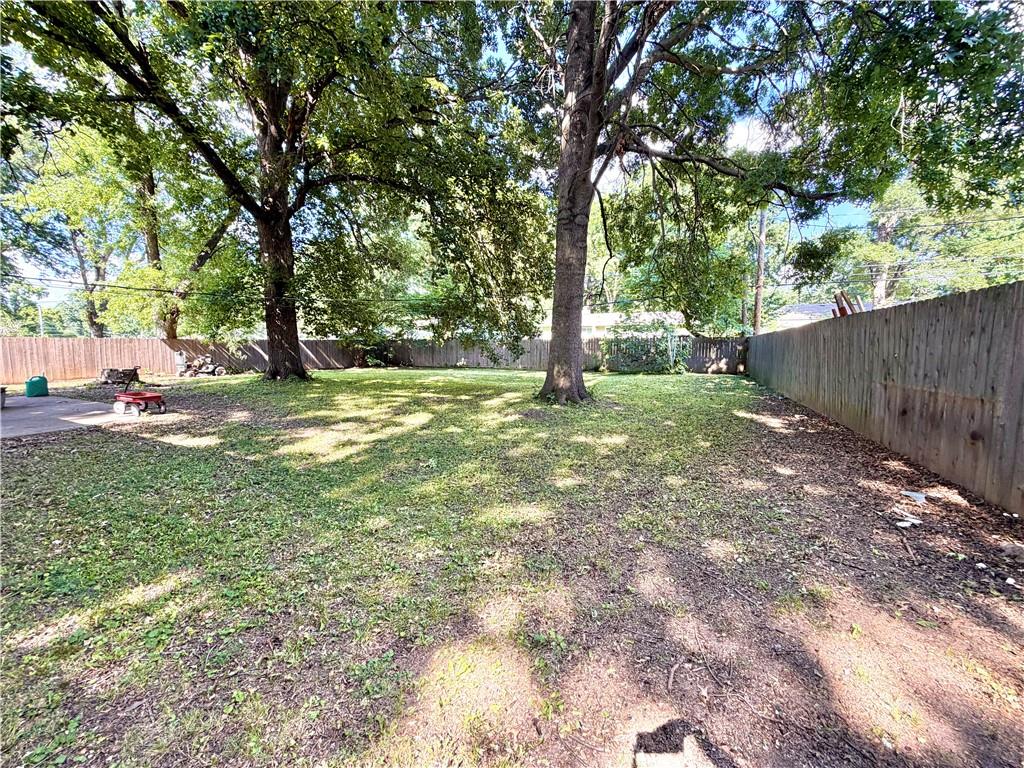 Photo 5 of 8747 Larsen Street