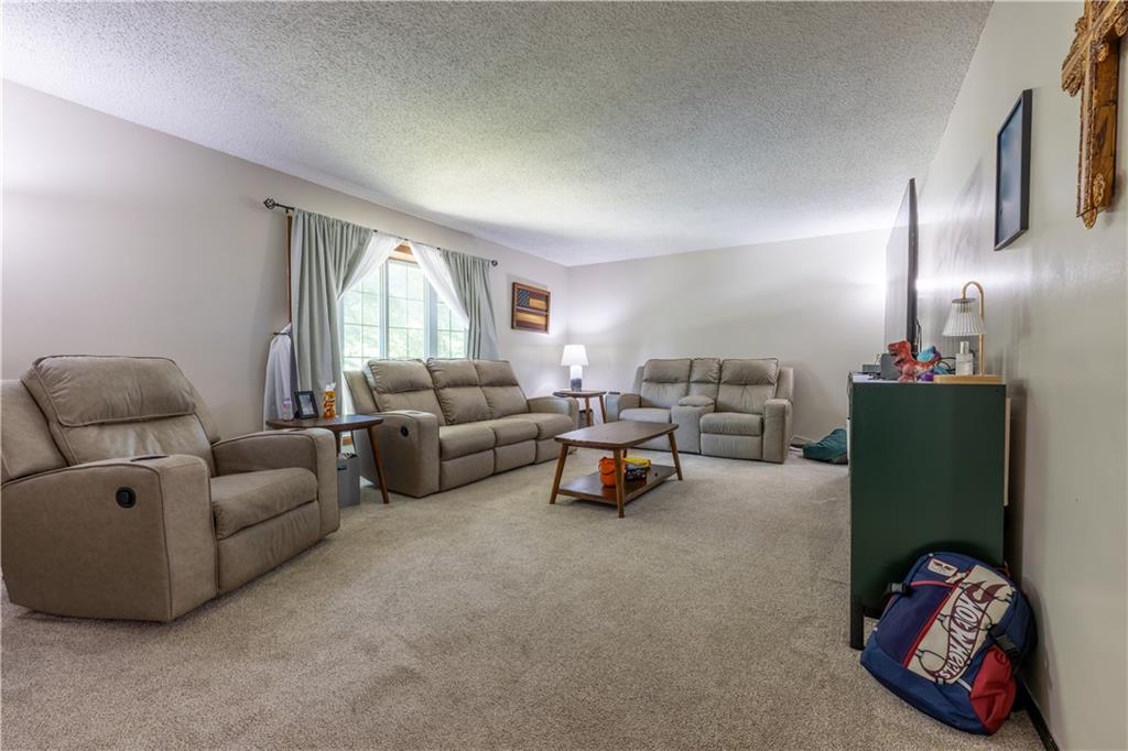 Photo 6 of 2209 N Leonard Road