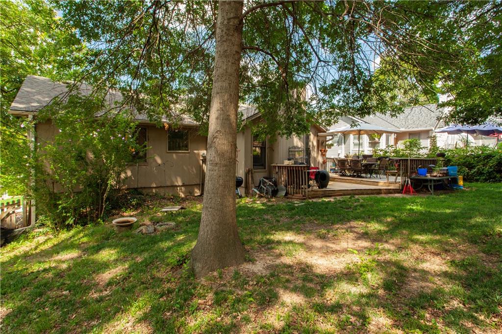 Photo 6 of 1112 SW 24th Street Court