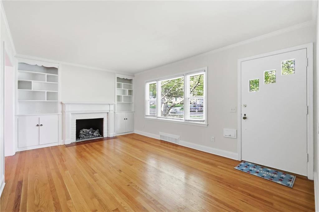 Photo 6 of 5516 Rosewood Street