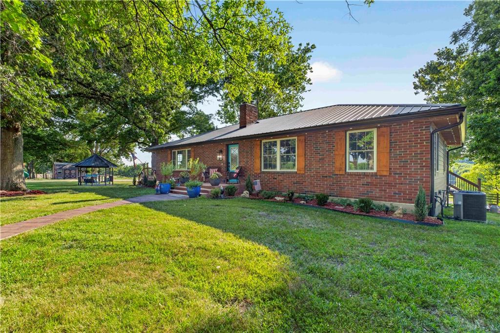 Photo 3 of 32240 Rockville Road