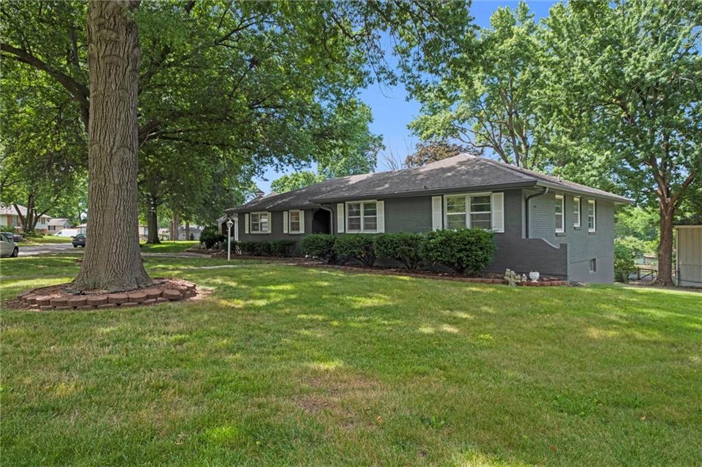 Photo 5 of 6100 Englewood Avenue