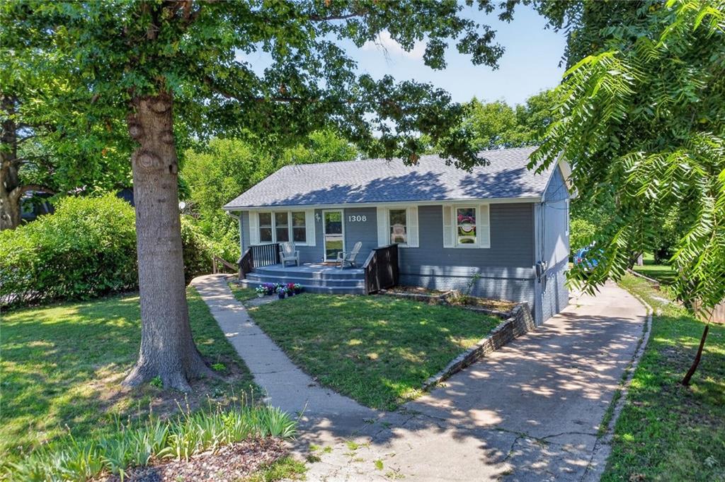 Photo 2 of 1308 NE 88th Street