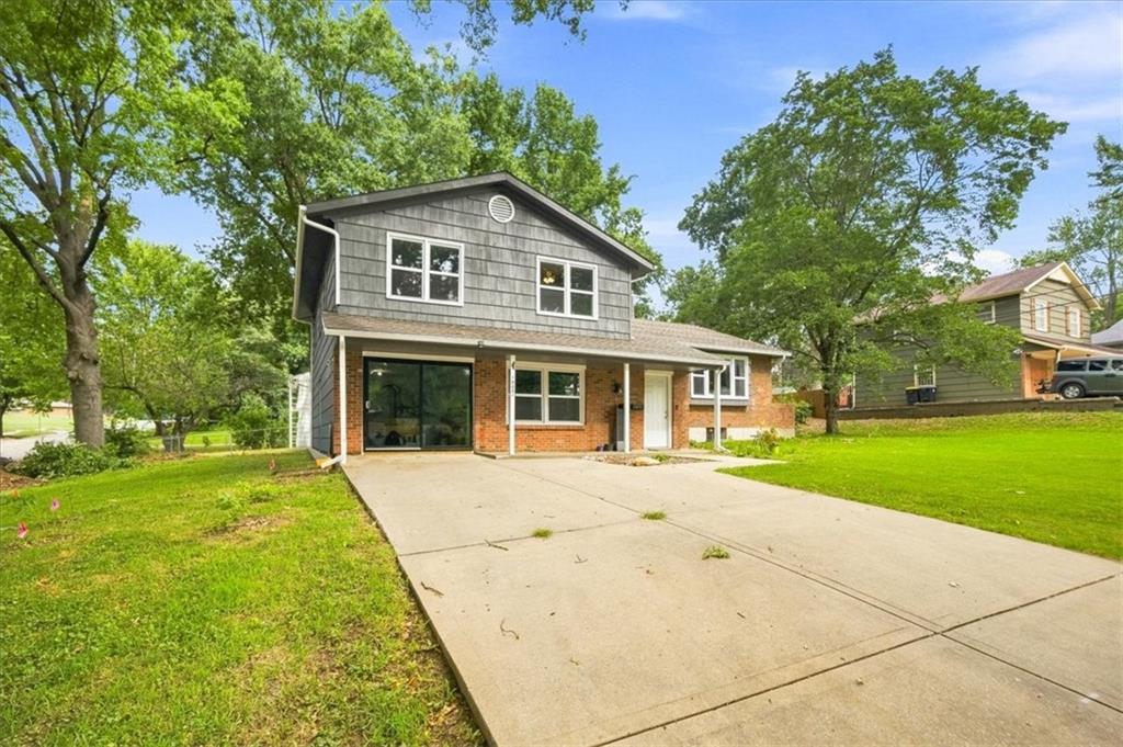 Photo 3 of 10001 Cambridge Avenue
