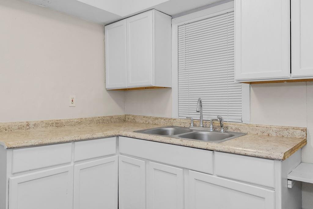 Photo 7 of 8411 Olive Street