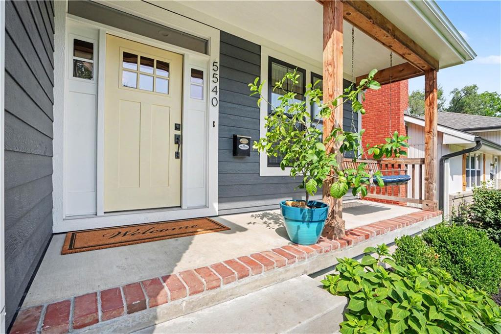 Photo 4 of 5540 Maple Street