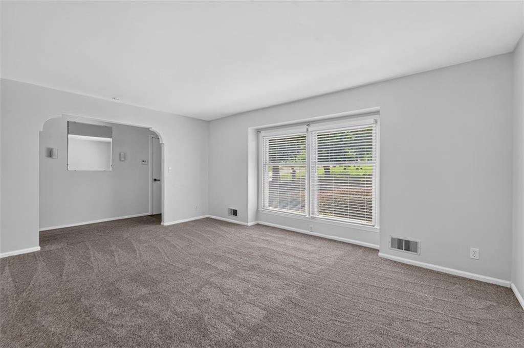 Photo 6 of 9200 Wyandotte Street