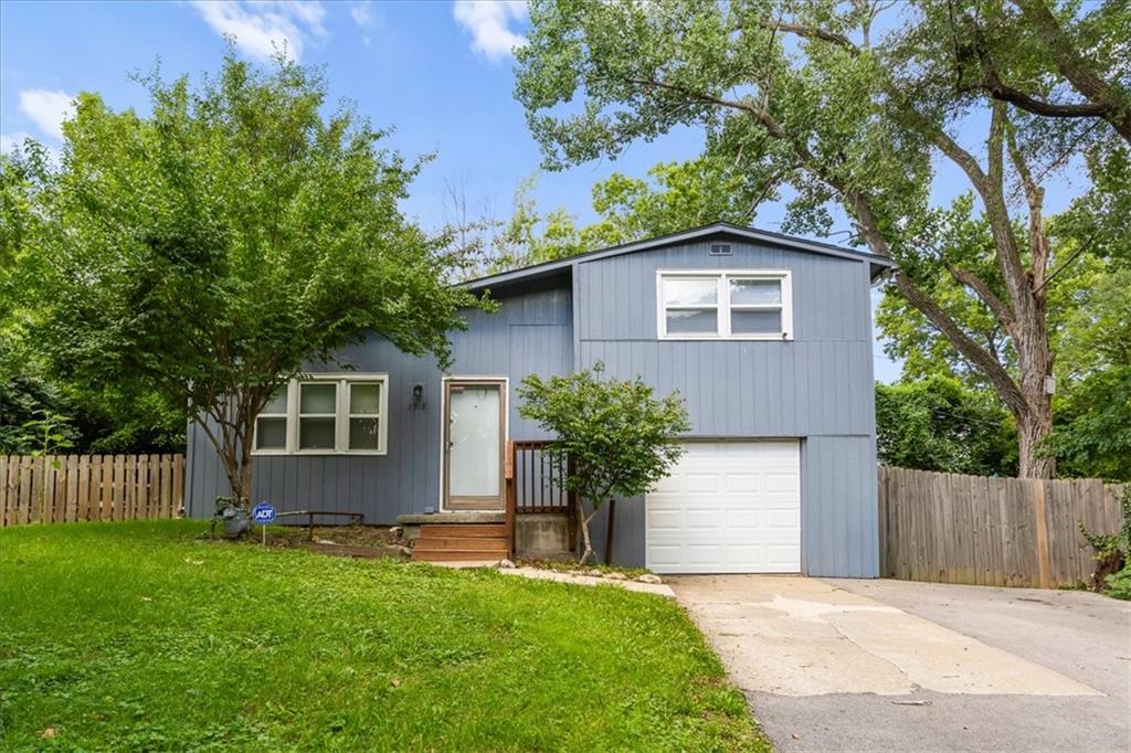 Photo of 2918 S 9th Place
