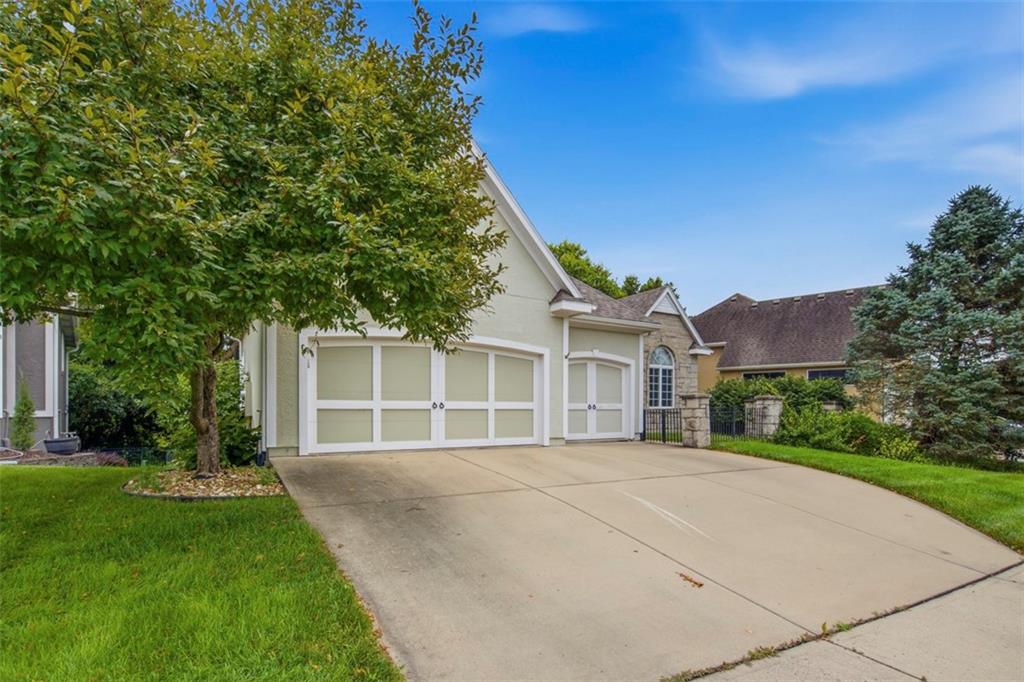 Photo 3 of 4809 W 162nd Street