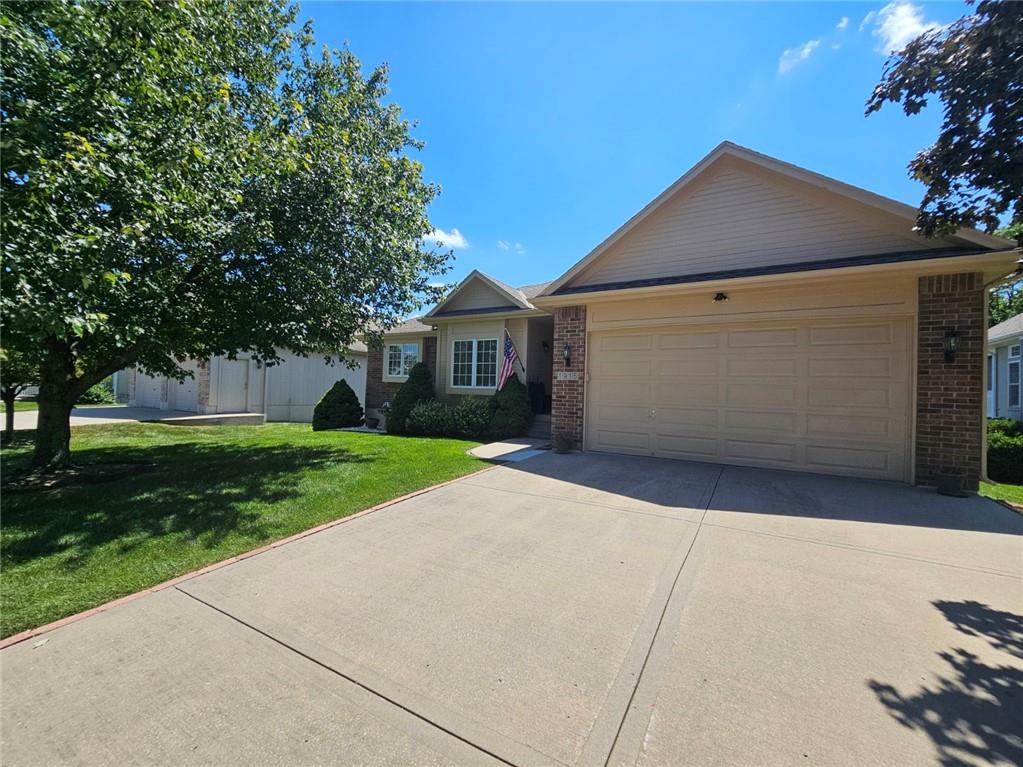 Photo 2 of 1915 Meadowlark Drive