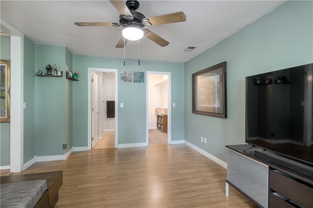 Photo 5 of 9409 E 69th Street