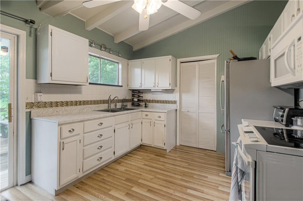 Photo 7 of 9409 E 69th Street