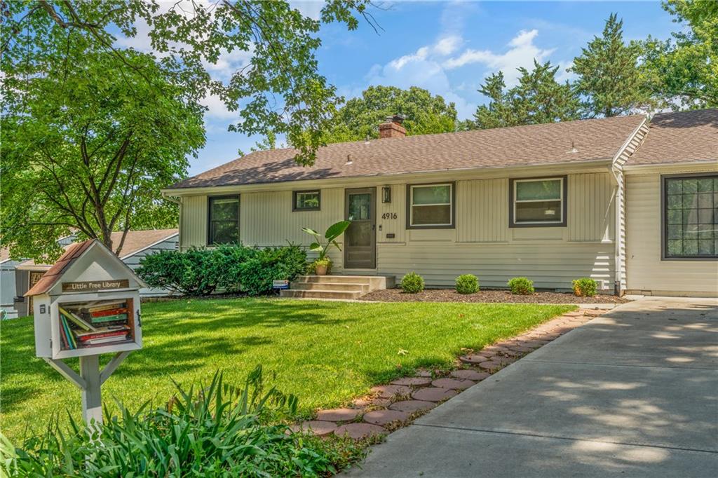Photo 4 of 4916 W 78th Place