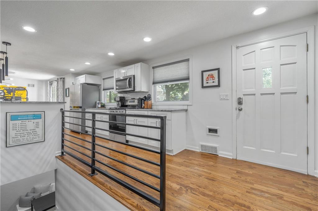 Photo 6 of 4916 W 78th Place