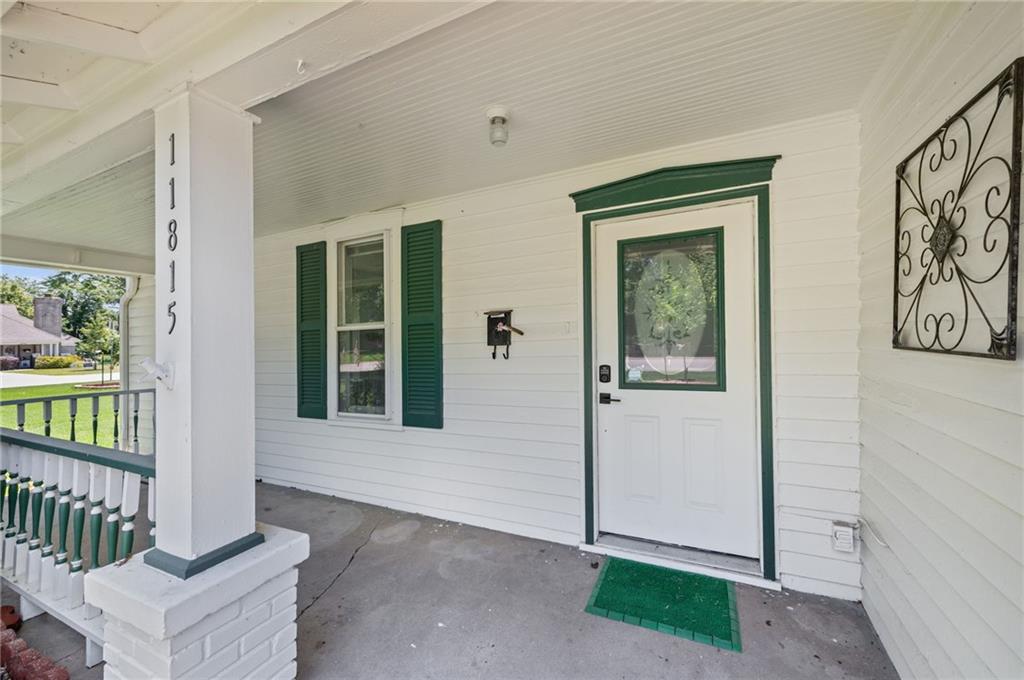 Photo 3 of 11815 Johnson Drive