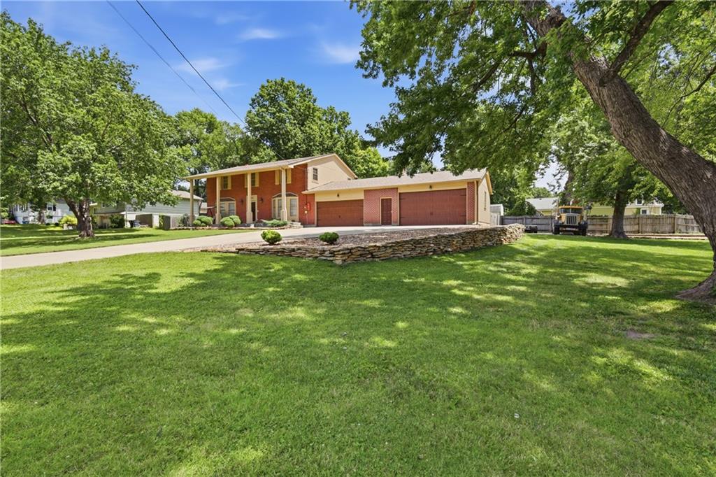 Photo 2 of 3609 S Phelps Road