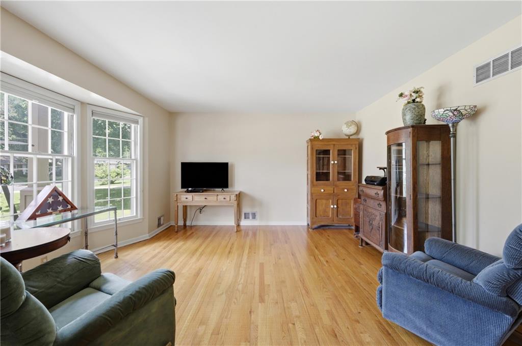 Photo 7 of 3609 S Phelps Road