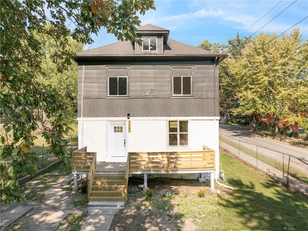 Photo of 3242 Roberts Street
