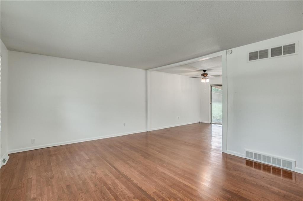 Photo 5 of 439 E Whittier Street