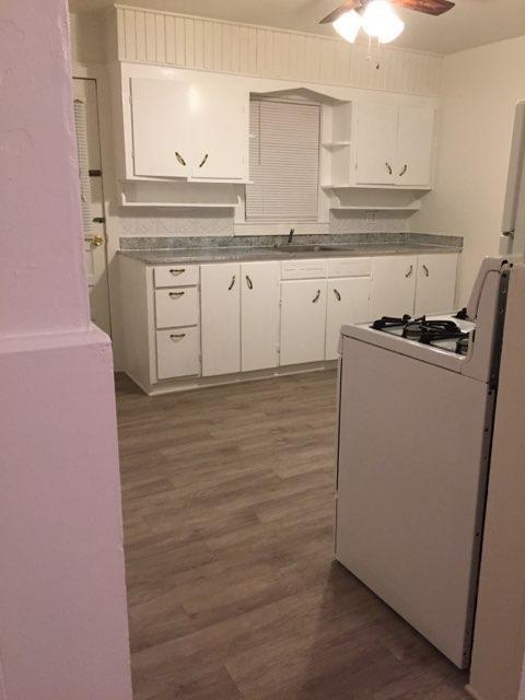 Photo 5 of 301-303 E McKissock Street