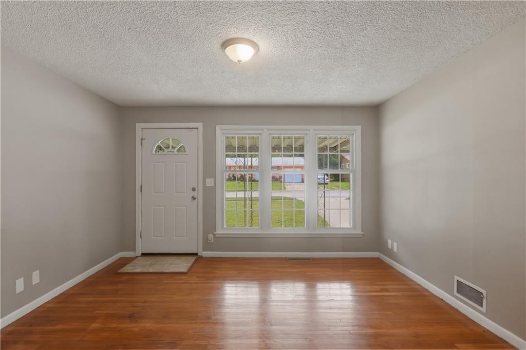 Photo 3 of 5206 Palmer Drive