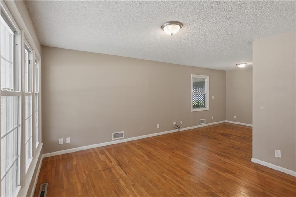Photo 5 of 5206 Palmer Drive