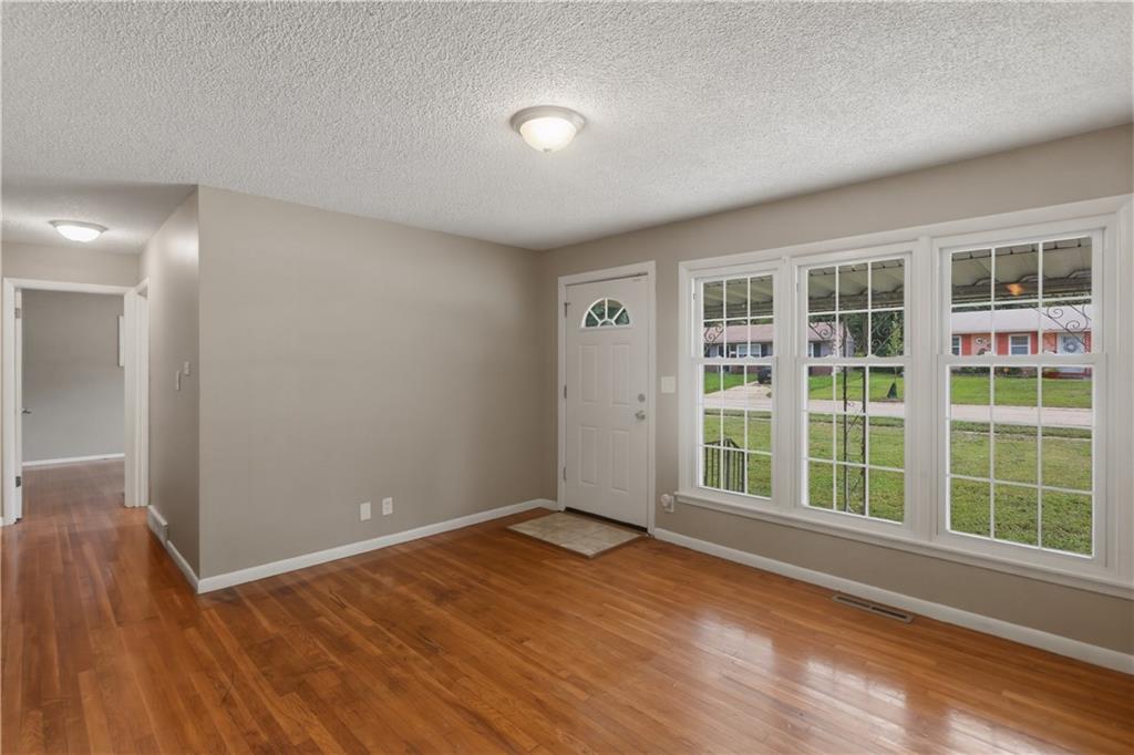 Photo 7 of 5206 Palmer Drive
