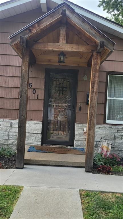 Photo 2 of 3601 Doniphan Avenue