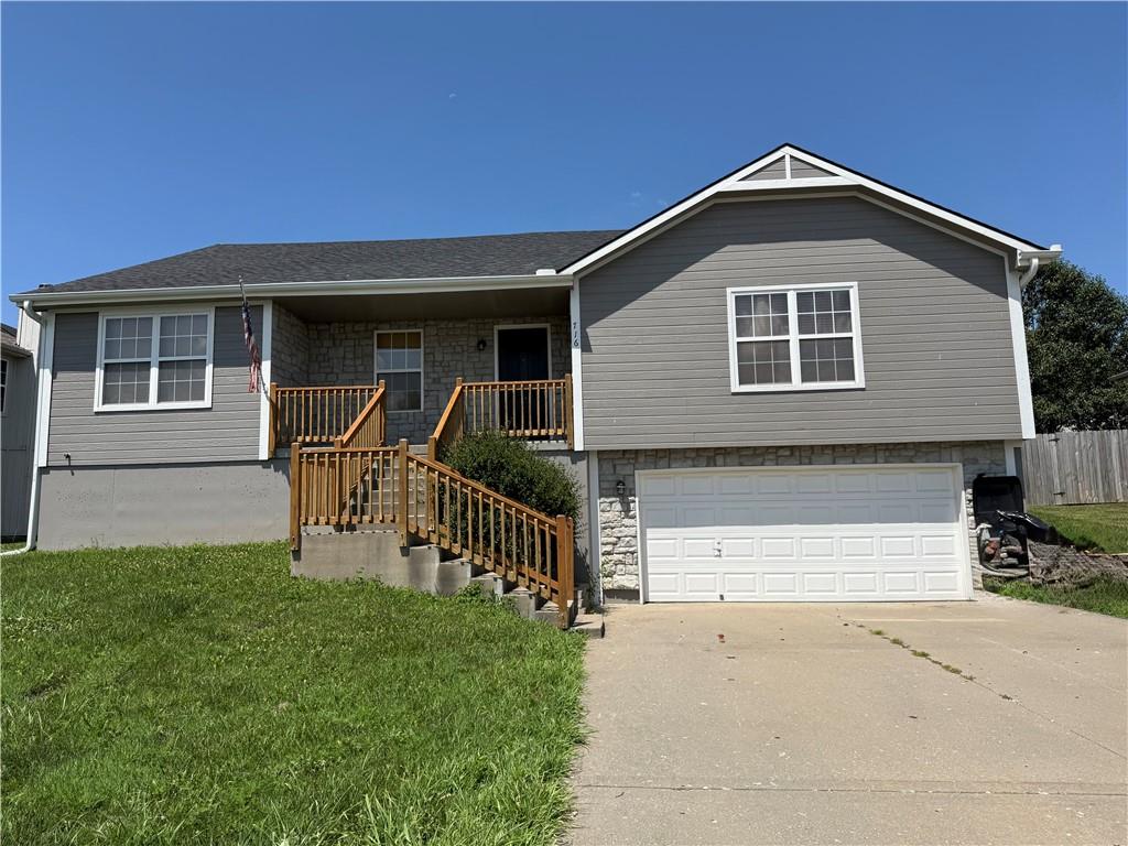 Photo of 716 SW Brome Drive